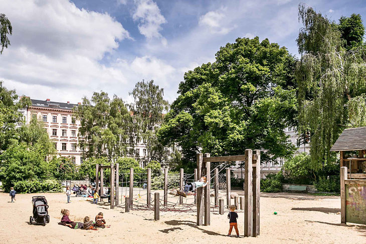 Spielplatz-Chamissoplatz_opt.jpg